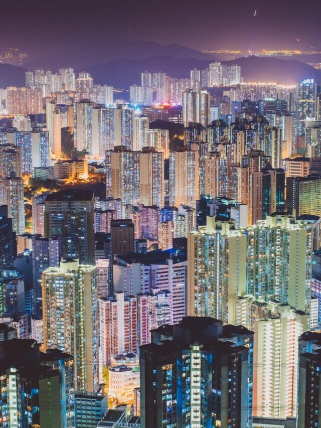 Read more about the article घूमने के लिए दुनिया के टॉप 10 देश, क्या आप जानते हैं?