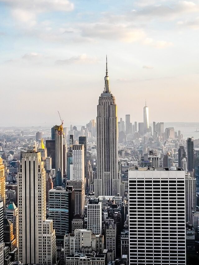 Read more about the article World’s 10 greatest countries in billionaires