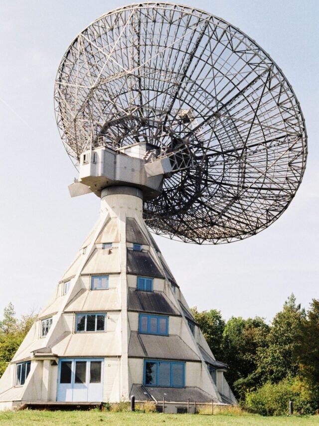 Read more about the article A radio signal was detected 880 million light-years away from Earth.